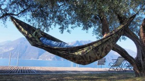 Bushmen Hammock Camo met karabiners 3