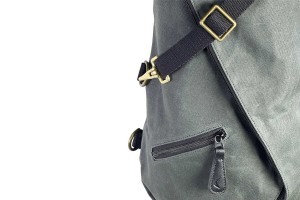 DD Crosswind Sling Bag Olive Green 4